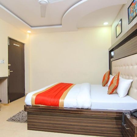 Oyo 8883 Hotel Comfort Zone Lakhnaú Exteriér fotografie