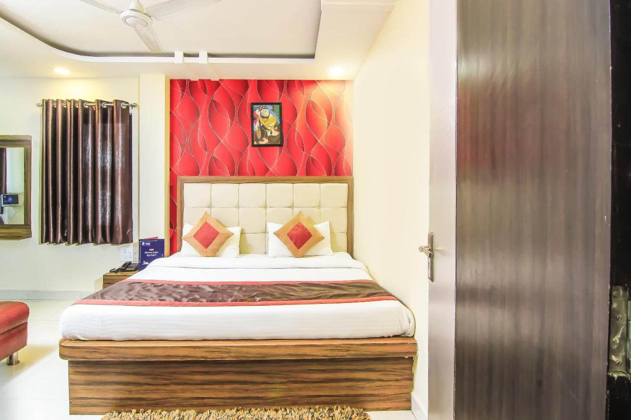 Oyo 8883 Hotel Comfort Zone Lakhnaú Exteriér fotografie